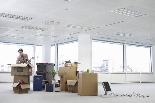 Convenient Surrey Quays short-term storage for students and families